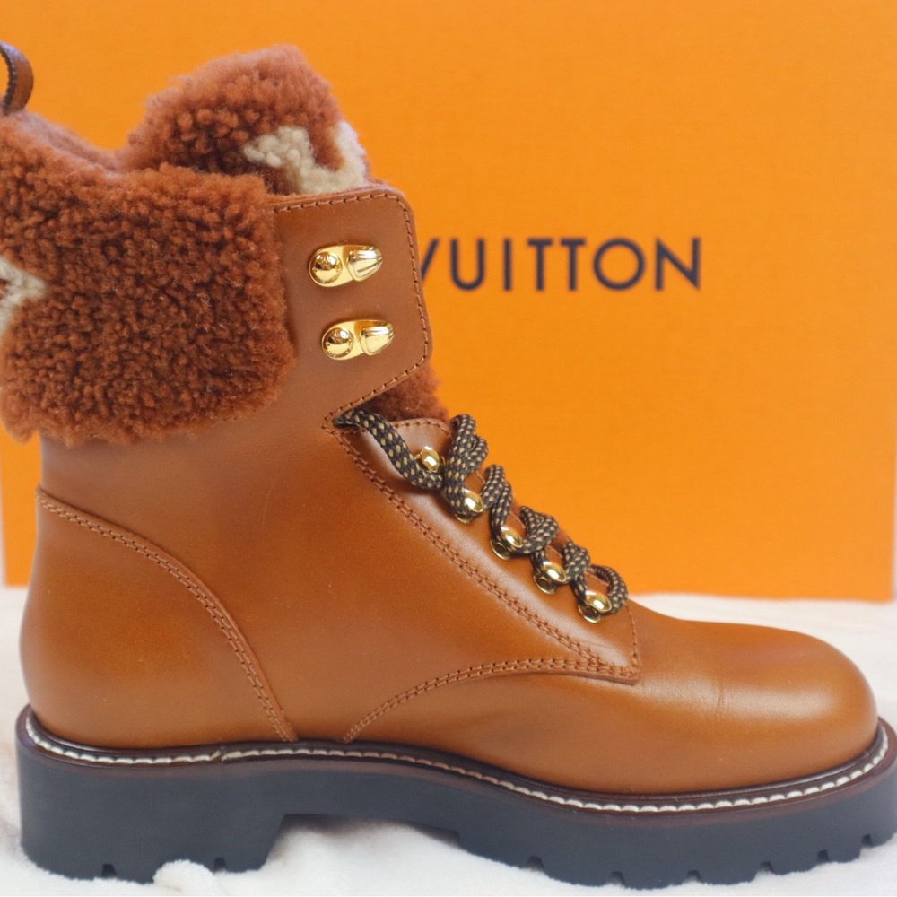 Louis Vuitton Territory Shearling Flat Ranger Boots - Picture 12 of 16